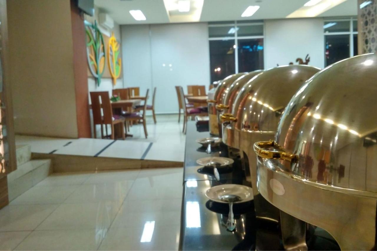 Utc Dago Hotel Bandung Exteriör bild