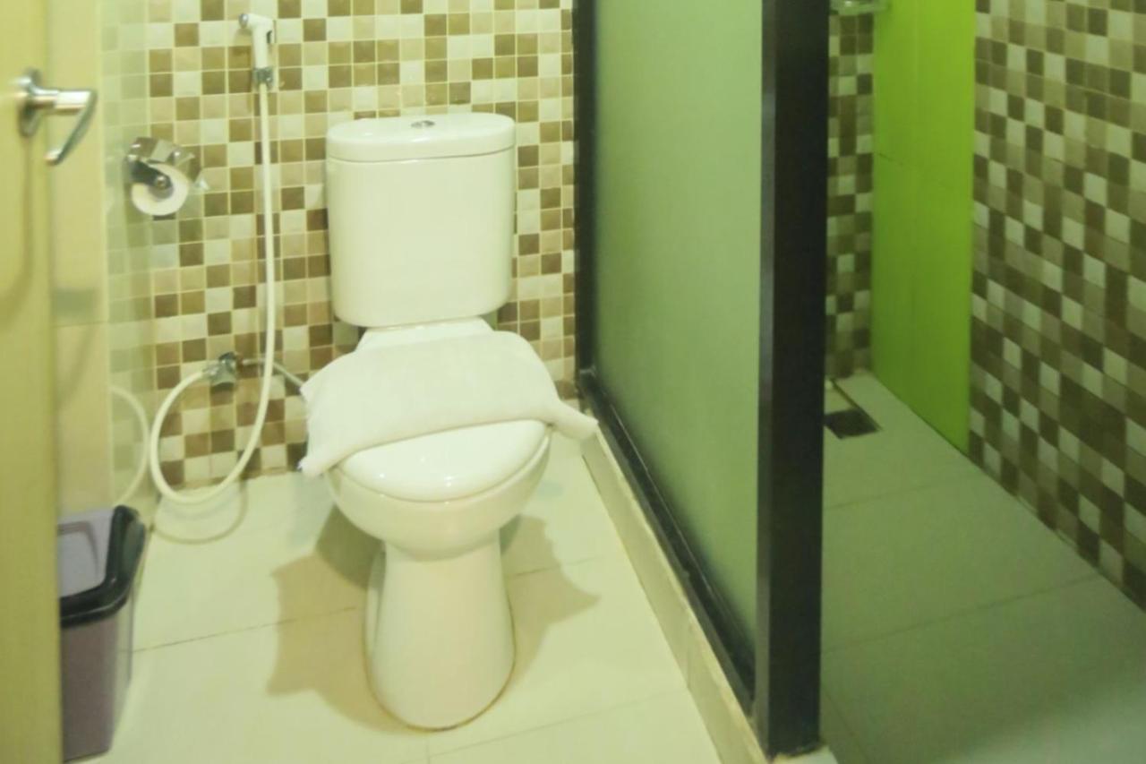 Utc Dago Hotel Bandung Exteriör bild