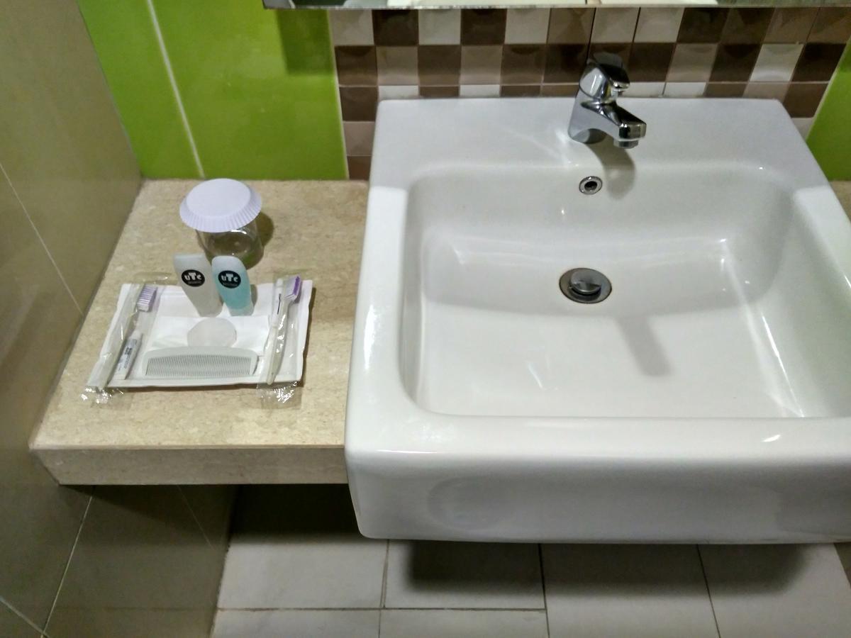 Utc Dago Hotel Bandung Exteriör bild